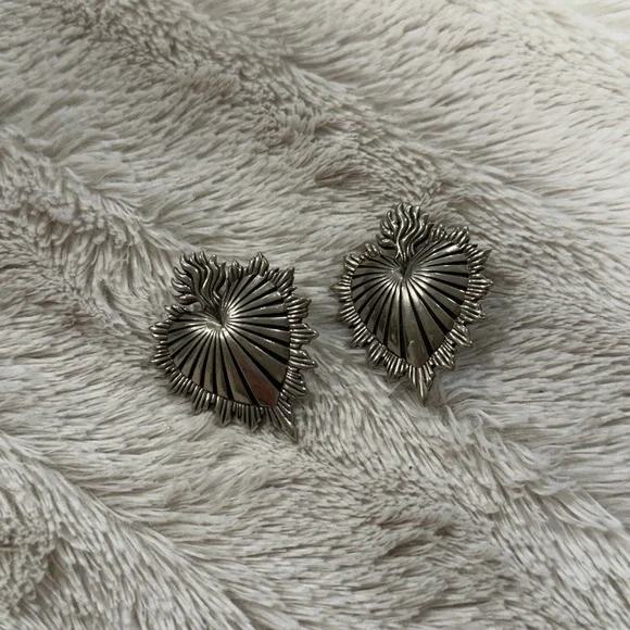 Ask and Embla Sacred Heart Hangers - Picture 2 of 3